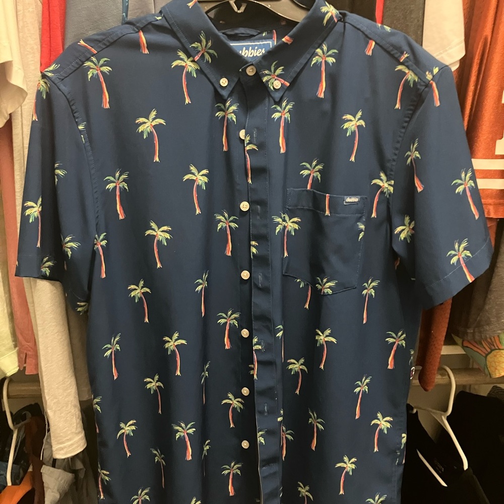 Chubbies shirt size large.